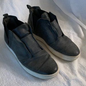 Miz Mooz Leather Sneaker. US Size 9-9.5. EU Size 40.